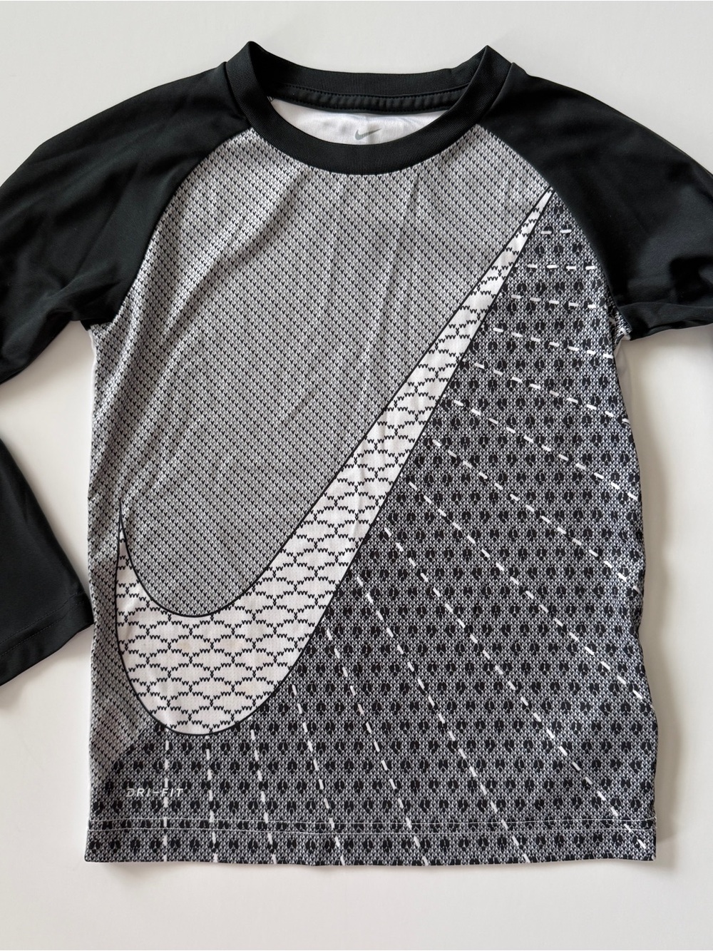 Nike Black and White Graphic Long Sleeve Athletic Shirt